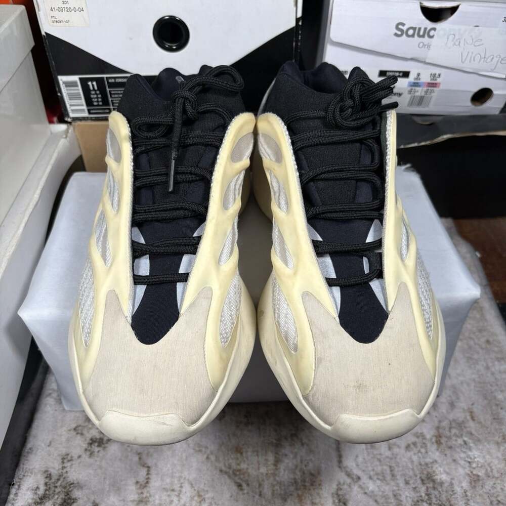Size 11 - adidas Yeezy Boost 700 V3 Azael - Picture 3 of 8